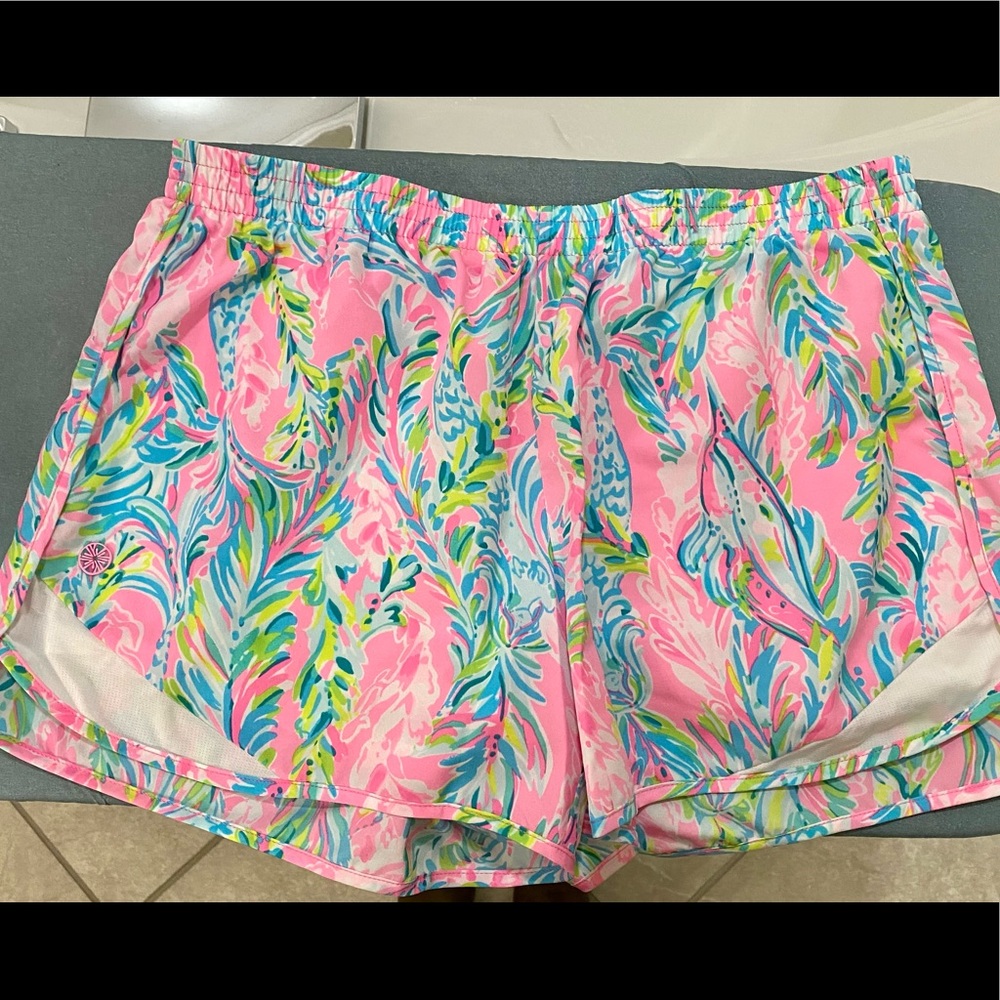 Ocean Trail Shorts - Lilly Pulitzer - Medium- Pink